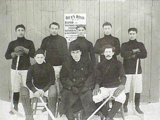 The Dawson City Nuggets hockey team.